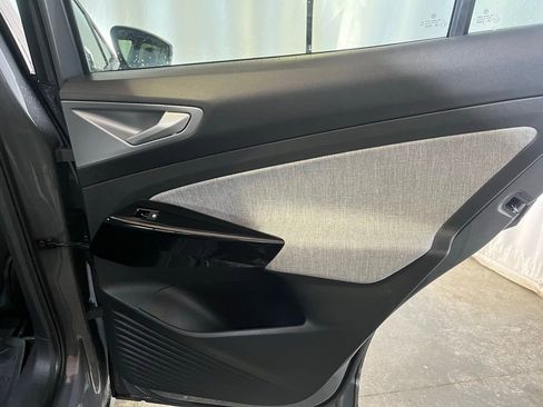 Certified 2023 Volkswagen ID.4 Pro image 22