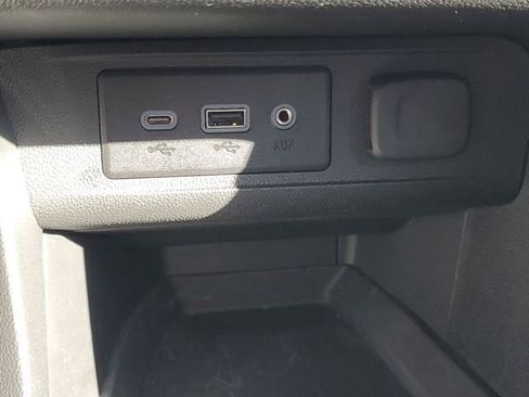 Certified 2022 Buick Encore GX Preferred w/ Cold Weather Comfort Package image 23