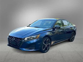 Used 2023 Nissan Altima 2.5 SR video 1