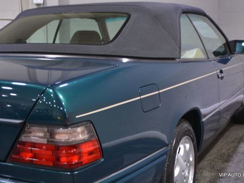 Used 1995 Mercedes-Benz E 320 Convertible image 14