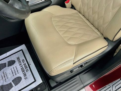 Used 2023 Nissan Armada Platinum w/ Captain's Chairs Package AWD/4WD image 19