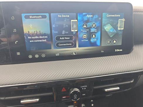 New 2026 Nissan Kicks SR FWD image 11