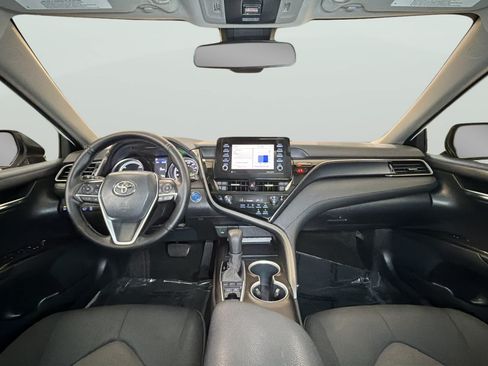 Used 2021 Toyota Camry LE FWD image 31