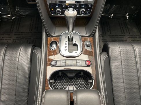 Used 2015 Bentley Flying Spur V8 image 25