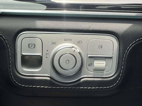 Used 2022 Mercedes-Benz Maybach GLS 600 4MATIC image 39