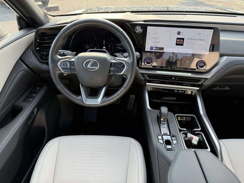 Used 2025 Lexus TX 350 AWD w/ Technology Package image 8
