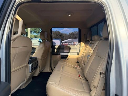 Used 2019 Ford F250 XL w/ Power Equipment Group AWD/4WD image 18