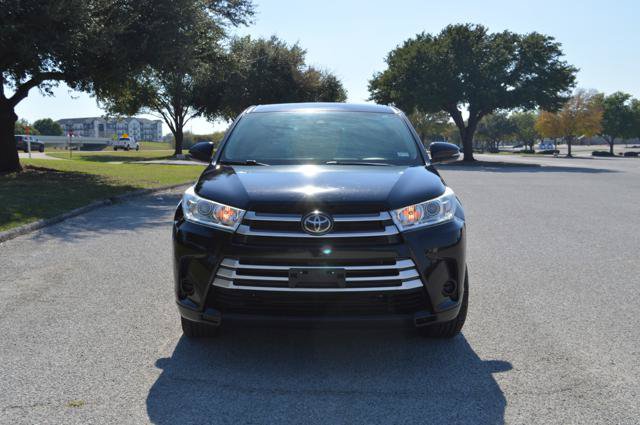 Used 2019 Toyota Highlander LE FWD image 5
