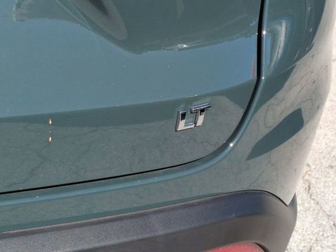 Certified 2025 Chevrolet Trax LT FWD image 12