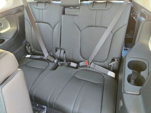 New 2026 Honda Pilot Touring image 9