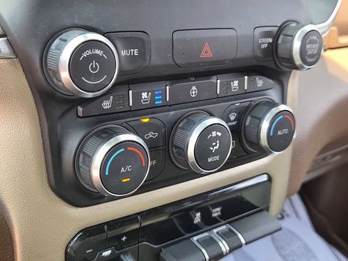Used 2019 RAM 1500 Laramie w/ Trailer Tow Group AWD/4WD image 19