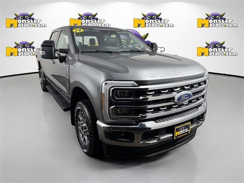 Used 2024 Ford F350 Lariat image 3
