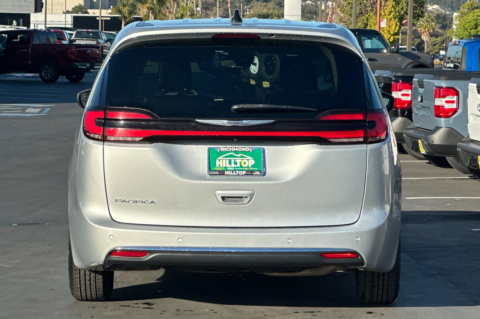 Certified 2023 Chrysler Pacifica Touring-L FWD image 5