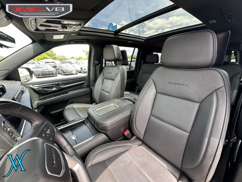 Used 2024 GMC Yukon XL Denali w/ Advanced Technology Package AWD/4WD image 16