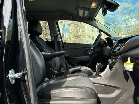 Used 2021 Chevrolet Trax LT w/ Driver Confidence Package image 20