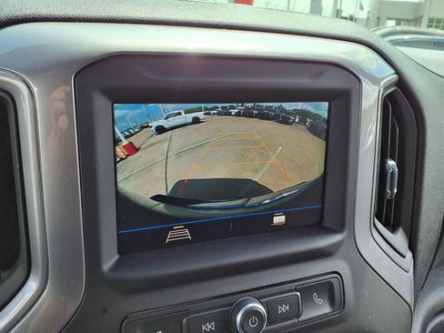 Used 2022 Chevrolet Silverado 1500 Custom image 11