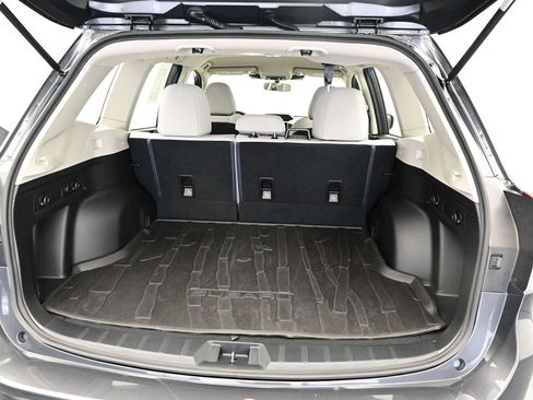 Used 2023 Subaru Forester AWD/4WD image 40