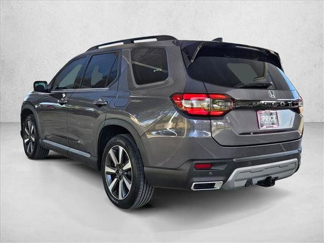 Used 2024 Honda Pilot Touring image 7