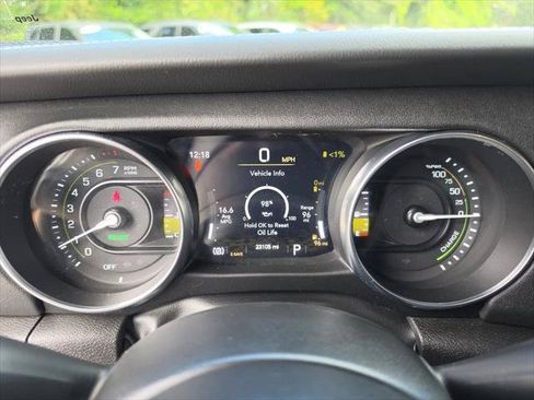 Certified 2023 Jeep Wrangler Unlimited Sahara AWD/4WD image 32