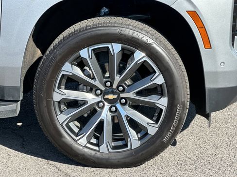Used 2025 Chevrolet Tahoe High Country AWD/4WD image 28