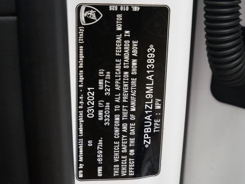 Used 2021 Lamborghini Urus image 20