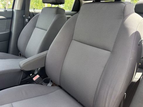 Used 2009 Chevrolet Aveo LT w/ Power and Convenience Package FWD image 11