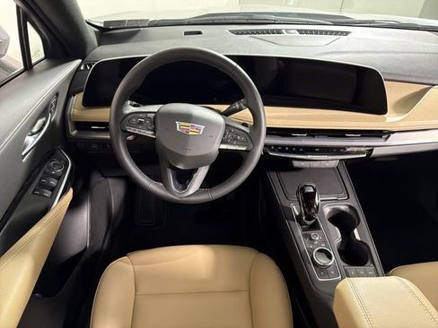 Used 2024 Cadillac XT4 Luxury FWD image 23