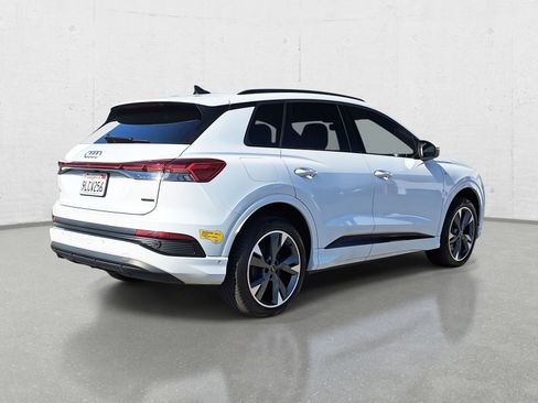 Used 2024 Audi Q4 e-tron Premium Plus image 5