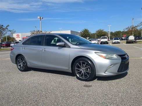 Used 2016 Toyota Camry XSE image 2