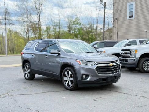 Used 2019 Chevrolet Traverse LT w/ LT Premium Package AWD/4WD image 5