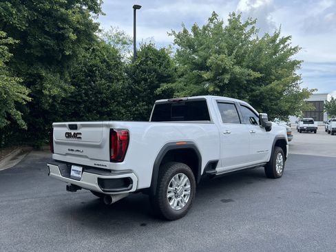 Used 2022 GMC Sierra 2500 Denali w/ Denali Ultimate Package AWD/4WD image 9