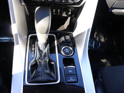 Used 2025 Mitsubishi Eclipse Cross SE image 33