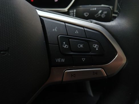 Used 2024 Volkswagen Jetta SE w/ Panoramic Sunroof Package image 19