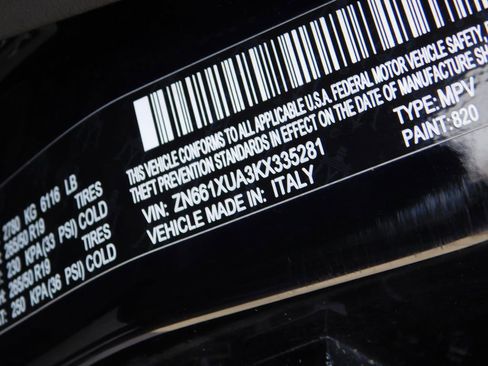 Used 2019 Maserati Levante image 32