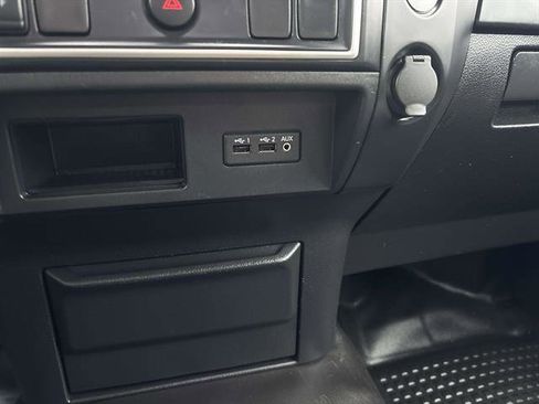 Used 2019 Nissan Titan S w/ S Utility Package image 23