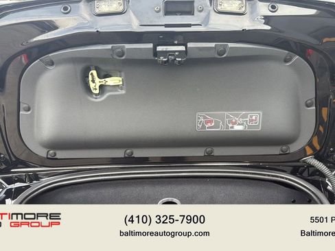 Used 2007 Chrysler Crossfire Limited image 30