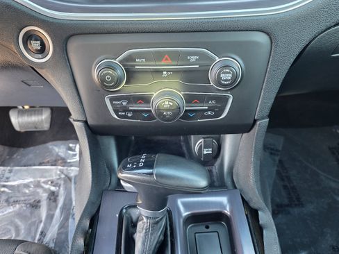 Used 2017 Dodge Charger SXT w/ Blacktop Package RWD image 18