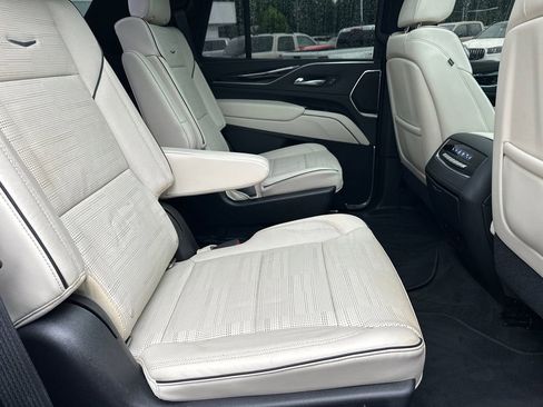 Used 2021 Cadillac Escalade Sport AWD/4WD image 15