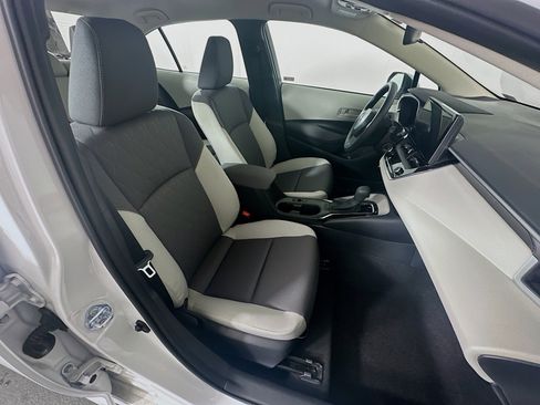 Used 2026 Toyota Corolla LE FWD image 29