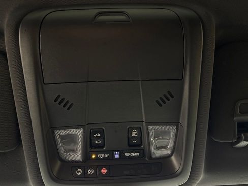 Used 2024 Chevrolet Equinox RS w/ RS Leather Package AWD/4WD image 35