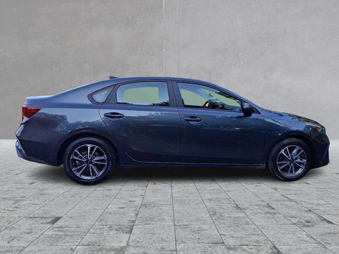 Used 2023 Kia Forte LXS w/ LXS Technology Package FWD image 7