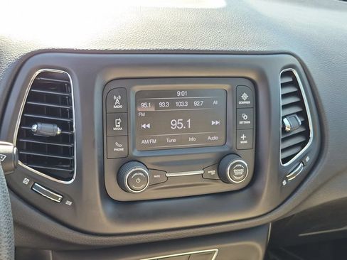 Used 2018 Jeep Compass Sport AWD/4WD image 18