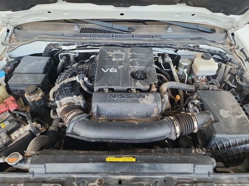 Used 2021 Nissan Frontier S image 36