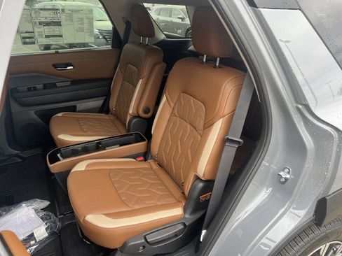 New 2026 Nissan Pathfinder Platinum image 19