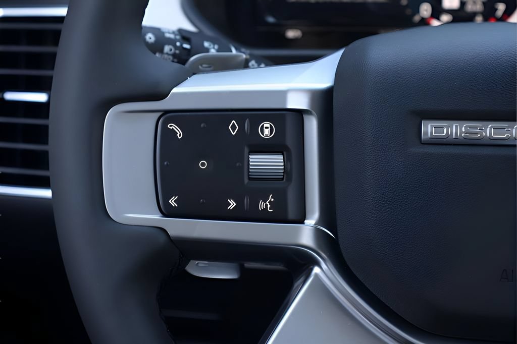 New 2026 Land Rover Discovery S AWD/4WD image 19