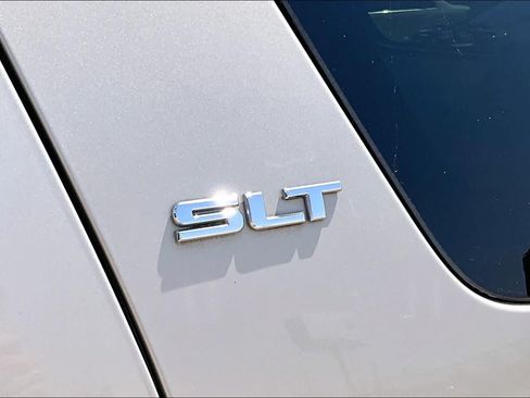 Used 2011 GMC Yukon SLT w/ SLT-2 Equipment Package RWD image 30