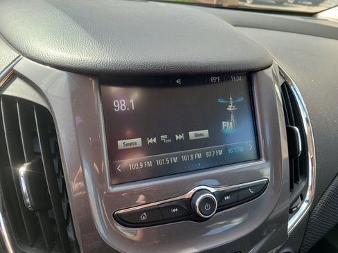 Used 2016 Chevrolet Cruze LT w/ Convenience Package image 26