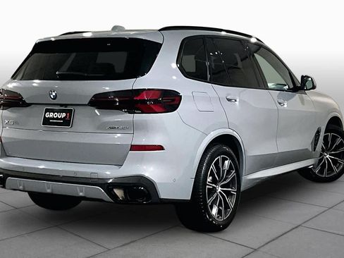 Used 2024 BMW X5 xDrive40i w/ M Sport Package AWD/4WD image 12