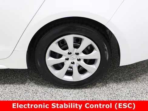 Used 2023 Toyota Corolla LE image 10