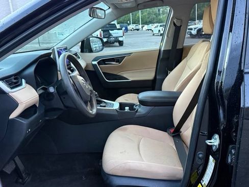 Used 2024 Toyota RAV4 XLE w/ Convenience Package AWD/4WD image 14
